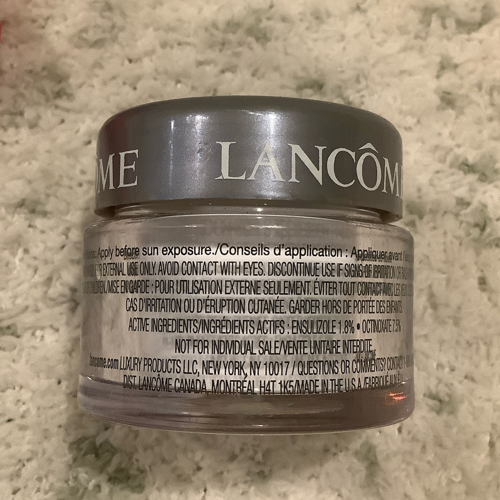 Lancôme Skincare Sample Bundle with Red Satin Pouch NWOT - Picture 6 of 15